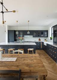 Country Kitchen Decorating Ideas Are For Anybody Who Gets Pleasure From The Warm Earthy Sens Open Plan Kitchen Living Room Home Kitchens Country Kitchen Decor