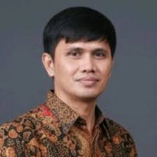 Yesterday, I met with Yaakov Argamani, a fellow father whose pain resonated  deeply within me. For the past three weeks, he was again whole, smiling,  knowing his daughter Noa was finally home.