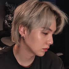 I didn't think anyone even knew this blog existed since i'm at @minsyg. Suga Vlive Icons Explore Tumblr Posts And Blogs Tumgir