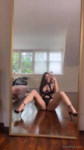 Eva de Vil aka evadevil - 09-04-2024 OnlyFans Video - Time for leg worship  - Fetish-themed Porn video available for online streaming on x-fetish.tube