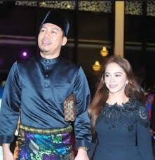 Achey dan fad dapat surat daripada peminat bocey kanak kanak. Selain Dari Johan Dan Ozlyn Achey Dan Isteri Juga Sama Lawak Ramai Suka Kalau Isteri Achey Jadi Pelawak Juga Kisah Dunia