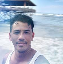 Suasana di dalam sebuah rumah bordil di Jawa pada era kolonial sekitar  tahun 1930-an. Tempat-tempat seperti ini umumnya berada di kawasan tertentu  di kota-kota besar dan wilayah perkebunan, serta berada di bawah