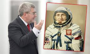 Jest 27 czerwca 1978 r. Ziec Hermaszewskiego Przylapany To Bardzo Znany Polityk Co Tam Sie Dzieje Zdjecia Super Express Wiadomosci Polityka Sport