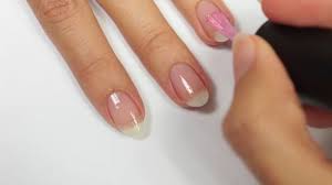 Découvrez une photo de ongle en gel couleur ete. Comment Faire Un Degrade De Couleurs Sur Ses Ongles