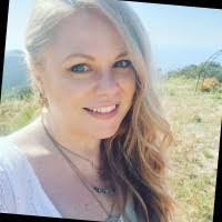 Lindsey Todd's Instagram, Twitter & Facebook