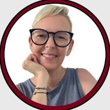 Anybody else baffled by Duolingo's social media recently? It started with  announcement of The Duolingo Owl's death. We've since seen how he died. And  then we see him in his coffin with