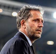 Heung Min Son in the background of Ben Davies wedding photo 😂🤍🤍 #COYS  #THFC #SpursUpdates #Tottenham #Spurs