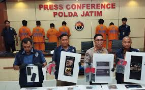 Subdit II DitresSiber Polda Jatim Ungkap Kasus Tindak Pidana ITE Terkait  Pronografi Anak - Polda Jatim