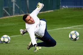 Holder, keylor navas is not immune to a passage on the bench, with the arrival of a gianluigi donnarumma who made his debut in the parisian group.should keylor navas be worried… Keylor Navas Injured In Warmups Rico Starts Against Brest Psg Talk