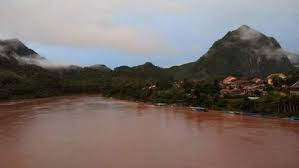 Sungai Nam Ou Sumber Kehidupan Masyarakat Laos Utara