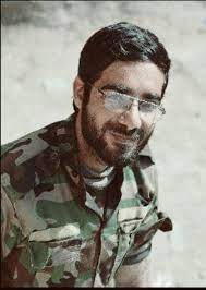 الشهيد محمود مرشد المدلل أبو مرشد قائد الحراك الثوري السلمي. Ø´Ø¹Ø§Ø¹ Ø§Ù„Ù…Ø±Ø¬Ø¹ÙŠØ© Ù‚ØµØµ Ø§Ù„Ø£Ø¨Ø±Ø§Ø± Ø§Ù„Ø´Ù‡ÙŠØ¯ Ø§Ù„Ø´ÙŠØ® Ø­Ø³ÙŠÙ† Ø¥Ø¨Ø±Ø§Ù‡ÙŠÙ… Ø§Ù„Ø²Ø¨ÙŠØ¯ÙŠ ÙŠÙ†Ù‚Ù„ Ø²Ù…ÙŠÙ„Ù‡ Ø§Ù„Ø´ÙŠØ® Ù…Ø³Ù„Ù… Ø§Ù„Ù…Ù†ØµÙˆØ±ÙŠ ÙƒÙ†Ø§ ÙÙŠ Ø¨Ø¯Ø§ÙŠØ© Ø§Ù„Ø¯Ø±Ø§Ø³Ø© Ø§Ù„Ø­ÙˆØ²ÙˆÙŠØ© Ù†Ø³ÙƒÙ† Ø³ÙˆÙŠØ© ÙÙŠ Ø§Ù„Ù‚Ø³Ù… Ø§Ù„Ø¯Ø§Ø®Ù„ÙŠ Ù„Ù„Ù…Ø¯Ø±Ø³Ø© ÙˆÙƒØ§Ù† ÙÙŠÙ‡ Ù…ØµÙ„Ù‰ Ù†Ø¬ØªÙ…Ø¹ ÙÙŠÙ‡ Ù†ØµÙ„ÙŠ Ø¬Ù…Ø§Ø¹Ø©