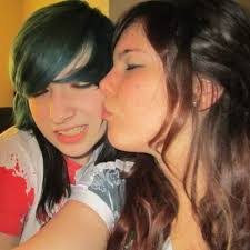 Danielle Nati's Instagram, Twitter & Facebook