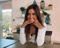bənwa pɛːʁ;3 born 8 may 1989) is a french professional tennis player. Qui Est Julie Bertin Star De La Tele Realite Et Nouvelle Compagne De Benoit Paire Cnews