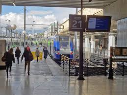 Comment Aller De Paris A L Aeroport De Beauvais Tille La Souris Globe Trotteuse