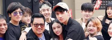 Who is simon gong jun's girlfriend? Faraway Wanderers Priest S Novel To Drama Adaptation Confirms Zhang Zhe Han And Gong Jun A Virtual Voyage