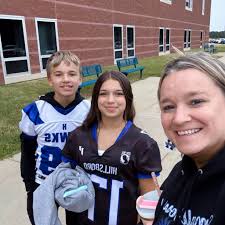 What happened next to Pettus? Police and ambulance at the lot