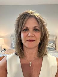 Downtown Books Lexington, Virginia has a new logo! Paige Andrews Williams  is keeping me busy. So excited to be helping her dream come true, and to  have my work back in a