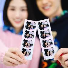 Yang lagi liburan di Hong Kong wajib nih ke Harbour City! Bertemulah dengan  karakter kartun favoorit masa kecilmu yakni Hello Kitty yang kini sedang  merayakan ulang tahun ke-50 🧸✨😍. Ada banyak spot