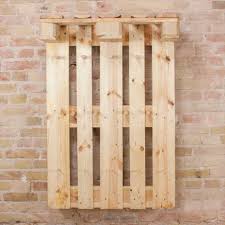 Eine garderobe muss sowohl praktisch als auch optisch ansprechend sein. 22 Diy Ideen Wie Man Garderobe Aus Paletten Selber Bauen Kann