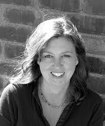 Julia Park's Instagram, Twitter & Facebook