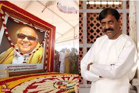 The Kalaignar Karunanidhi is still emotionally present in the Kalaignar  memorial to the poet Vairamuthu