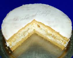 Dieser hier sieht nicht nur toll aus, er kommt auch ganz ohne mehl aus. Apfel Griess Torte Mit Zitroneneguss