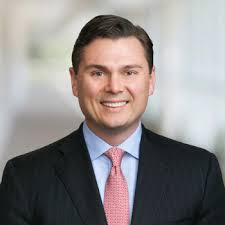 Collin Cox '01 tells how giving young lawyers stand-up trial experience can  make "a better product"