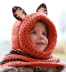 Strawberry waffle loop it scarf: 6 Name Knitting Faye Fox Hooded Cowl Hooded Cowl Crochet Pattern Knitting Patterns Knitting