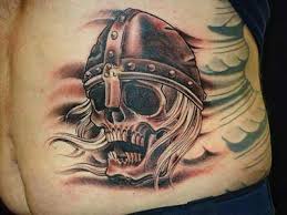 20 Tatuagens De Guerreiros Vikings Fotos E Significados Os poucos elementos conhecidos na época, eram fundidos e cada um deles tinha um significado ritual único, normalmente associado a um símbolo. 20 tatuagens de guerreiros vikings