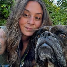 Smithland Pet & Garden Centers has announced that it will be closing all 13  of its stores in western Massachusetts and Connecticut.