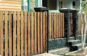 Aneka Gambar Model Desain Pagar Kayu Rumah Minimalis Unik Sederhana Tanpa Cat Dukunganku Kisahkamu Com Pagar Kayu Kayu Rumah Minimalis