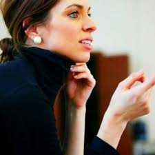 Tara Compton's Instagram, Twitter & Facebook