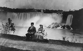 Save big with exclusive rates. Throwback Thursday The Day Niagara Falls Ran Dry Canadian Geographic
