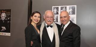 Aos 92 anos de idade, o ator ruy de carvalho abraço um novo desafio: Ruy De Carvalho Aniversariante Homenageado Em Noite Gala Camara Municipal De Cascais