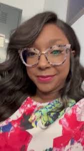 Sharon Farnsworth's Instagram, Twitter & Facebook