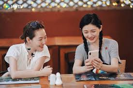 Meteor garden, chuyển thể từ truyện tranh nhật bản boys over flowers và mars với vic chou của f4. Tá»« Hy Vien Bá»‹ Len An Tinh Khi Tháº¥t ThÆ°á»ng Tá»‡ Báº¡c Vá»›i Báº¡n Be