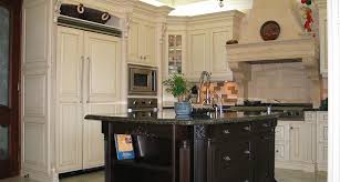 Aura Kitchens And Cabinetry Is A Reputable Custom Designer And Manufacturer Of Cabinetry In Missi Kitchen Cabinet Manufacturers Kitchen Remodel Custom Kitchens