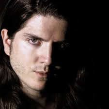 Talking about the history of psychedelic trance, Goa, hippies, ravers,  etc., then a live mixing session 👀👂