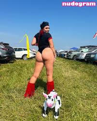 c0wbitch  lilbbg Гола изтичане OnlyFans снимка 8 - Nudogram v2.1