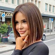 Layered hairstyles are suitable for girls with round or square face: Hairstyle Ladies Simple Short Hair Novocom Top