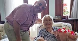 Türk sinema ve tiyatrosunun usta ismi nedret güvenç, 90 yaşında hayata gözlerini yumdu. Pkdjhqh14xic3m
