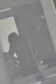 校内情侣厕所门口当众啪啪被偷拍视频流出 完整版视频