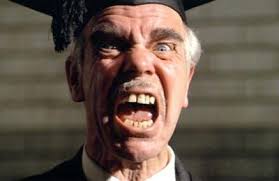 We don't need no education: Il tritacarne della scuola fabbrica