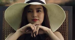 Ninh Dương Lan Ngọc “tăng động” với “Vợ người ta” trên Phim Trường Ma