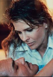 THE FACULTY 1998 Piper Laurie, Salma Hayek, Robert Patrick, Famke Janssen,  Bebe Neuwirth, Jon Stewart, Josh Hartnett, Elijah Wood, Clea DuVall,  Jordana Brewster, Laura Harris, Usher, Shawn Hatosy, Daniel von Bargen and