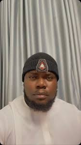 What does it mean to dream of playing with a red dove?