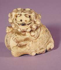 Not every netsuke requires them all, so the beginner can produce good carvings without having to master all the advanced techniques. Netsuke Artelino