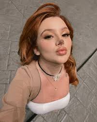 El disfraz de Briggitte Bozzo para Halloween 🎃 ¡Se disfrazo de "Roxanne"  la novia de Max el hijo de Goofy!