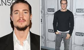 I quite enjoyed the seasons 1 to 3 of the last kingdom even if cornwell does stray into fiction. Alexander Dreymon Height How Tall Is The Uhtred Star From Last Kingdom Celebrity Tidings