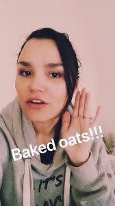 I keep seeing this so I had to give it a try! Any excuse to feel like I am  eating cake for breakfast!! Give it a 7/10 #bakedoats #fyp #foryou #baking